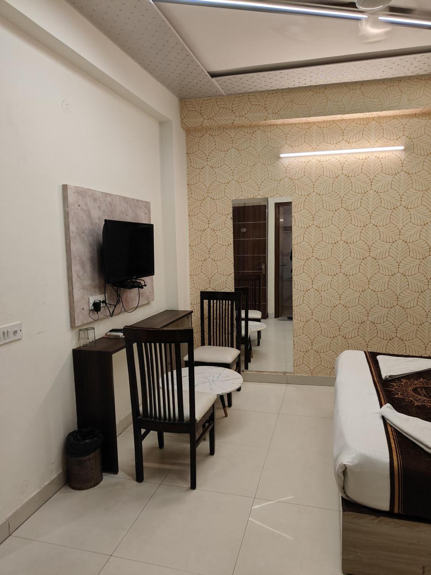 Hotel Smart Plaza Nowe Delhi Zewnętrze zdjęcie