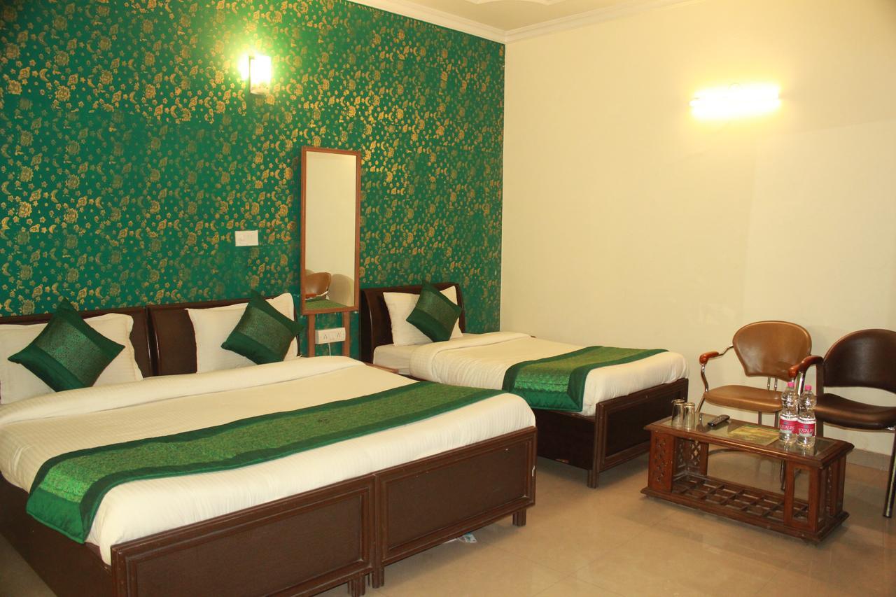 Hotel Smart Plaza Nowe Delhi Zewnętrze zdjęcie