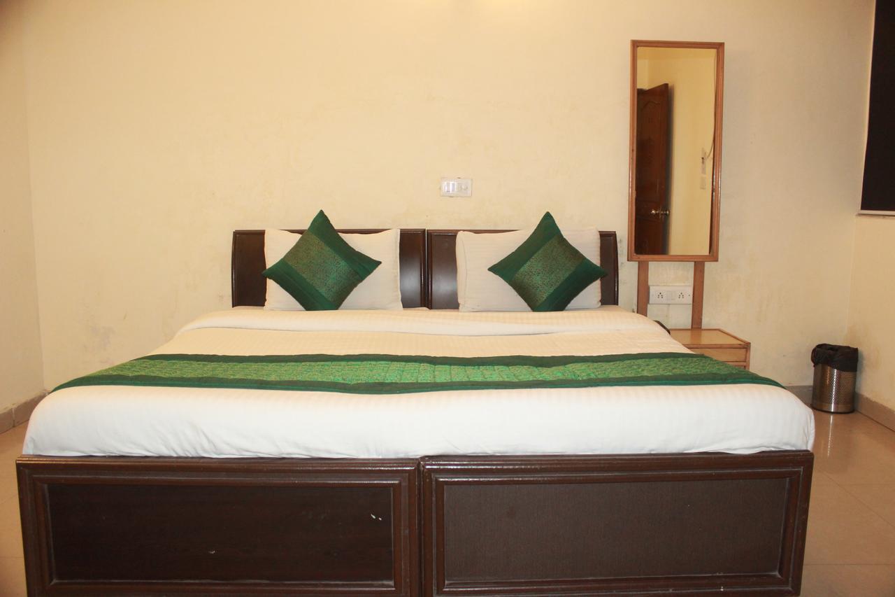 Hotel Smart Plaza Nowe Delhi Zewnętrze zdjęcie